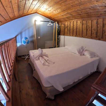 Cozy Apartments In Symi Center Kültér fotó