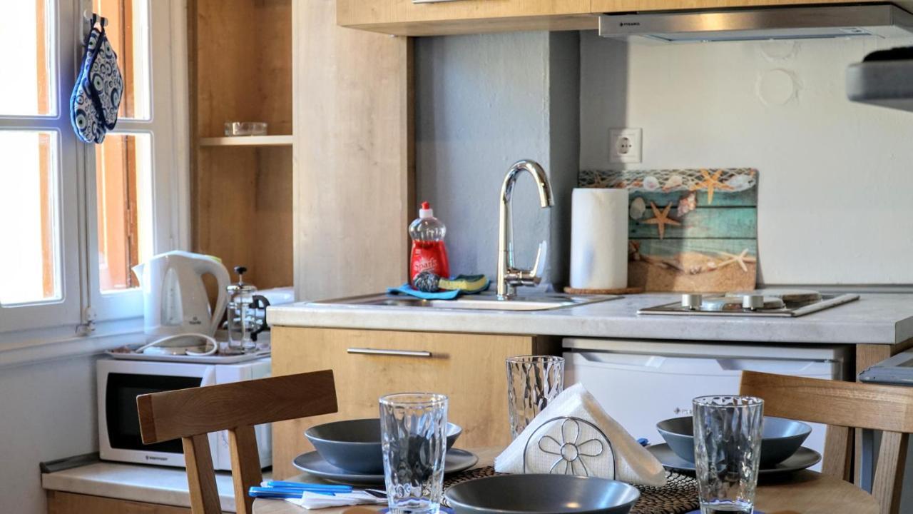 Cozy Apartments In Symi Center Kültér fotó