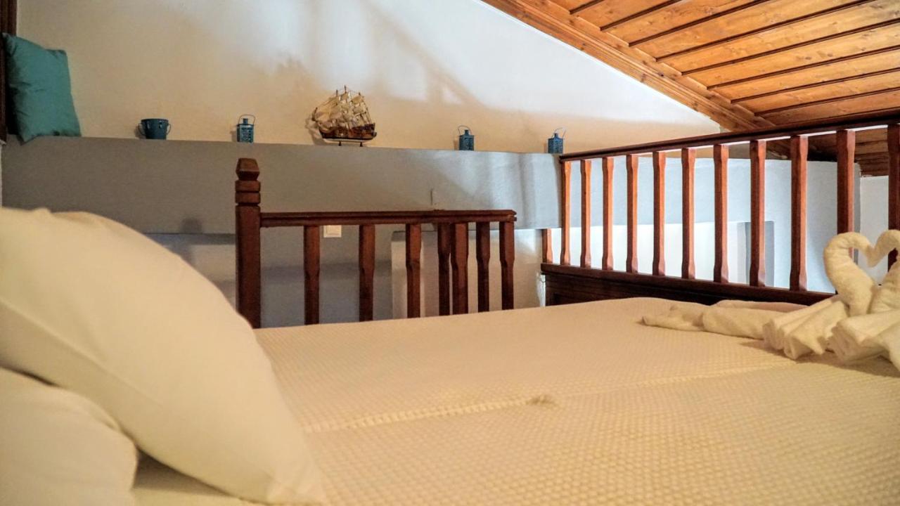 Cozy Apartments In Symi Center Kültér fotó