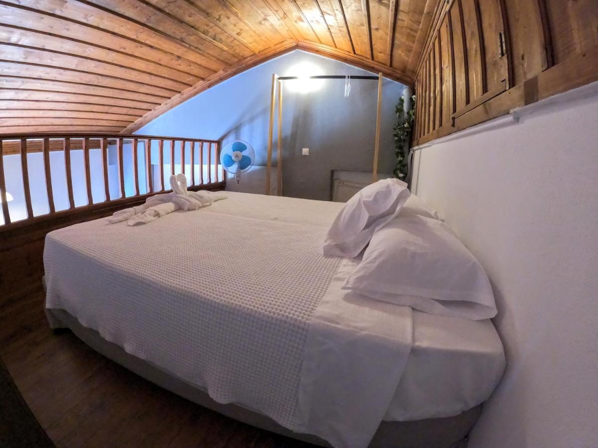 Cozy Apartments In Symi Center Kültér fotó