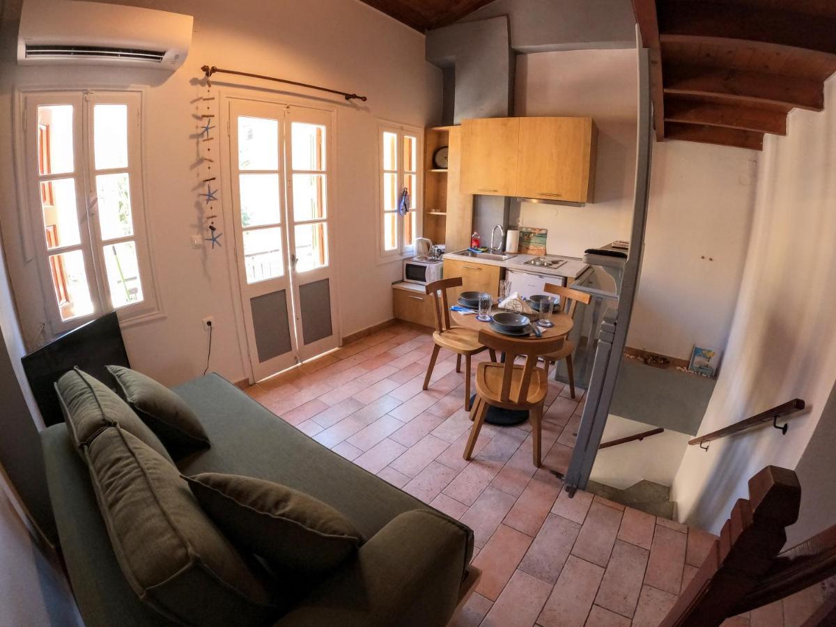 Cozy Apartments In Symi Center Kültér fotó