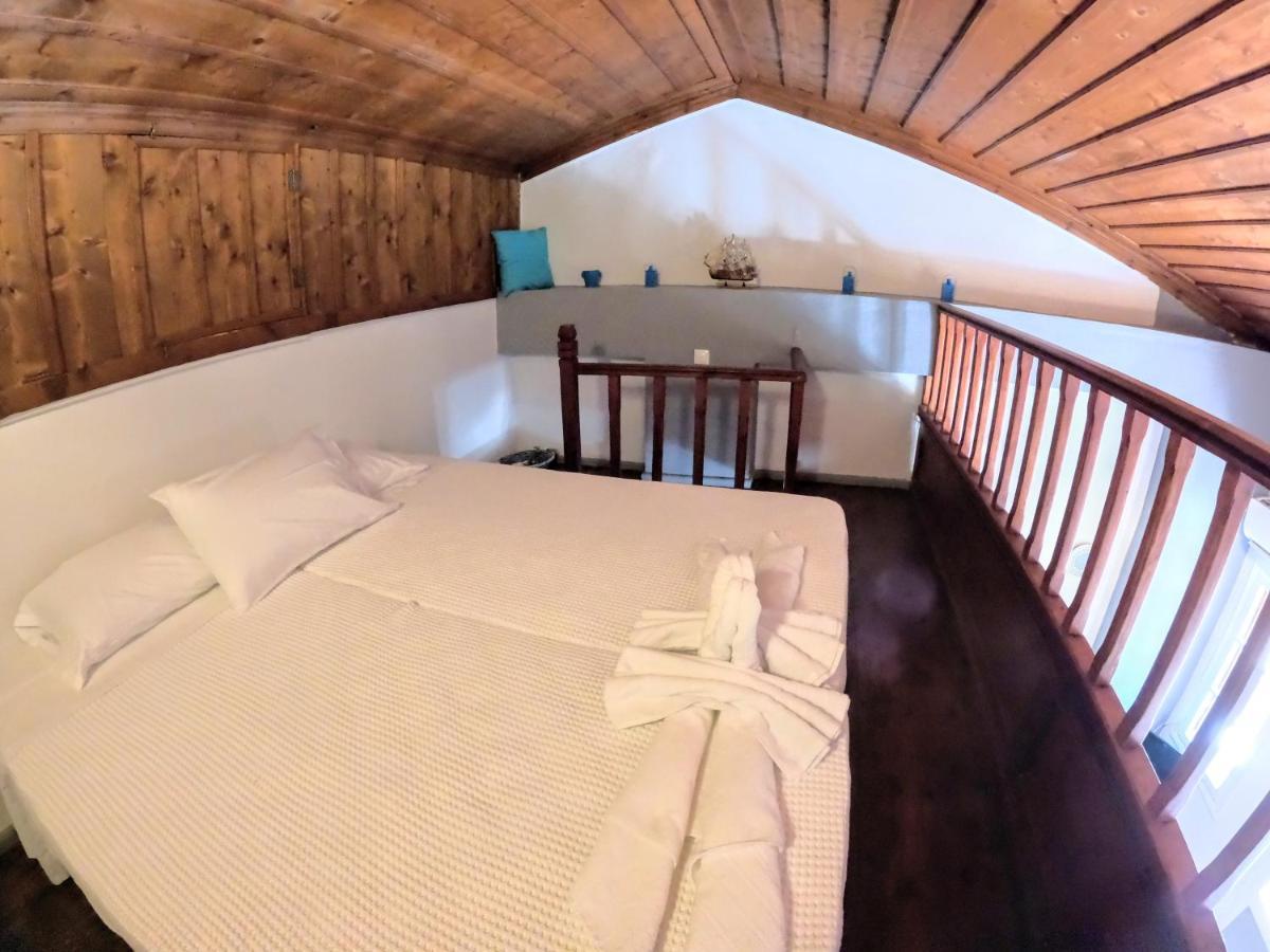Cozy Apartments In Symi Center Kültér fotó
