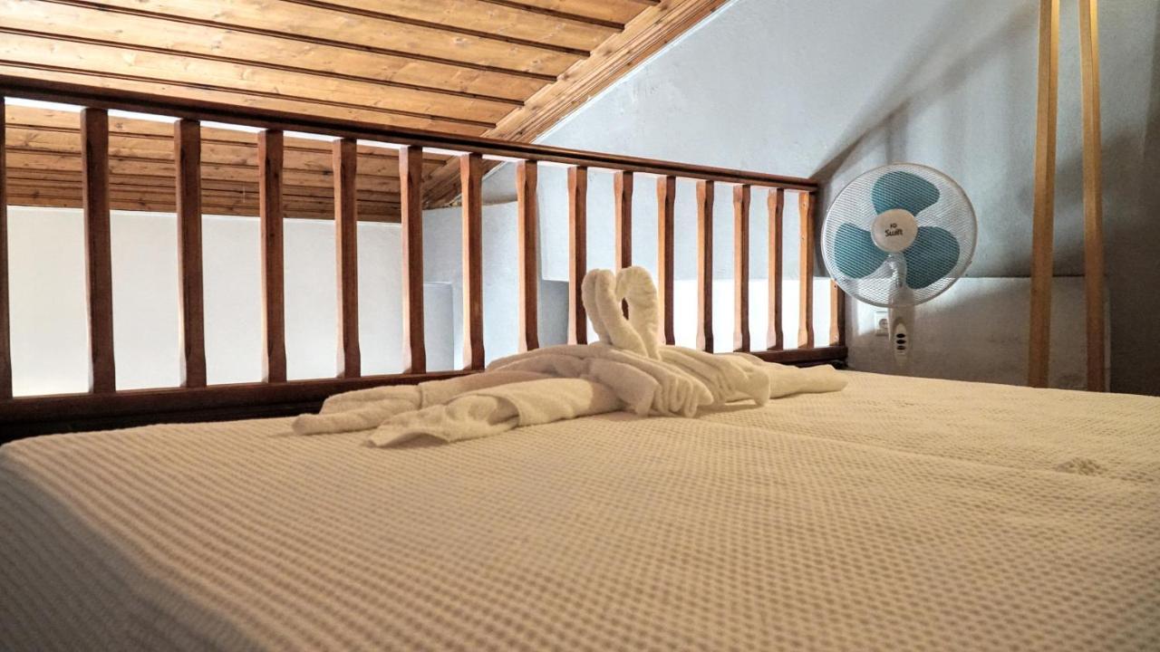 Cozy Apartments In Symi Center Kültér fotó